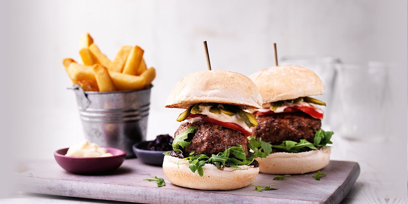 Beef burgers with onion chutney Beef burgers with onion chutney