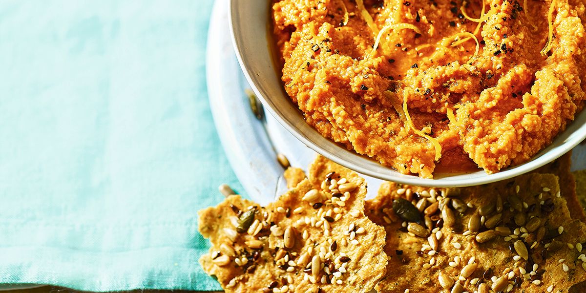 Tomato houmous with crackers Tomato houmous with crackers