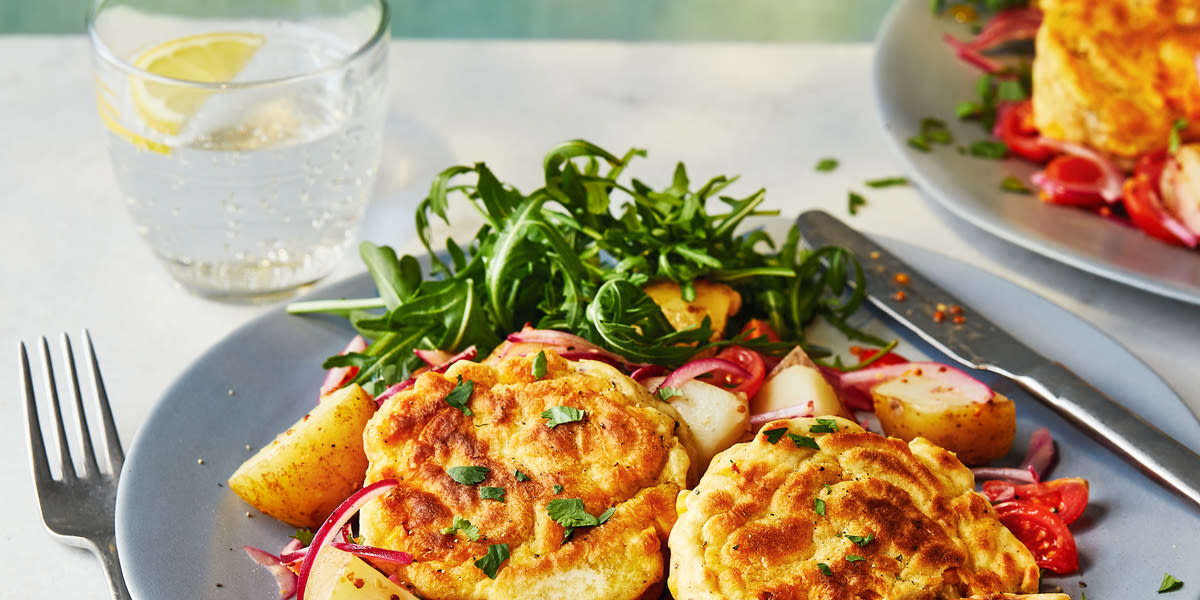 Sweetcorn fritters with new potatoes & salsa Sweetcorn fritters with new potatoes & salsa