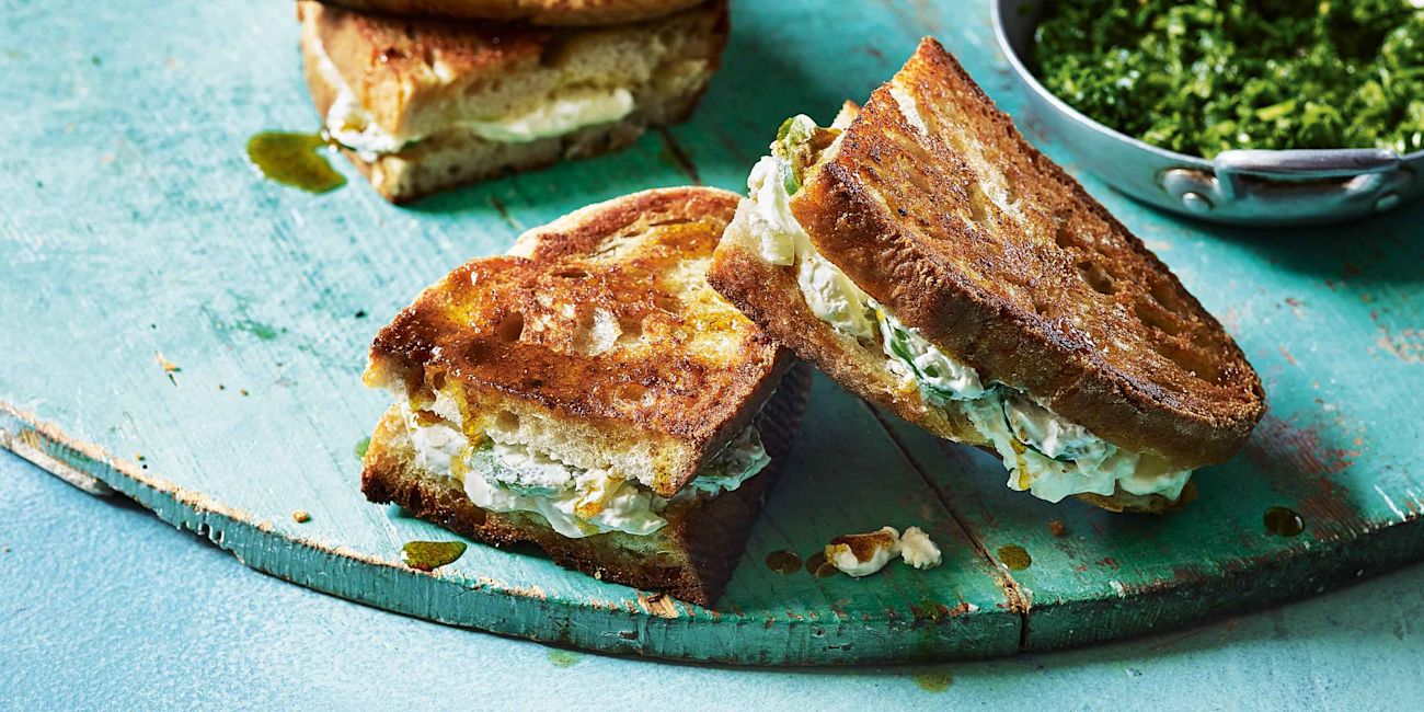 Dahi toasts Dahi toasts
