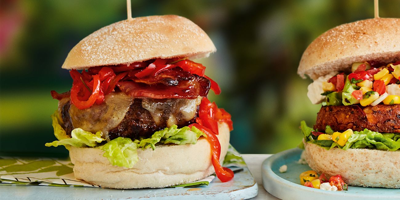 Red pepper relish and maple bacon burger Red pepper relish and maple bacon burger