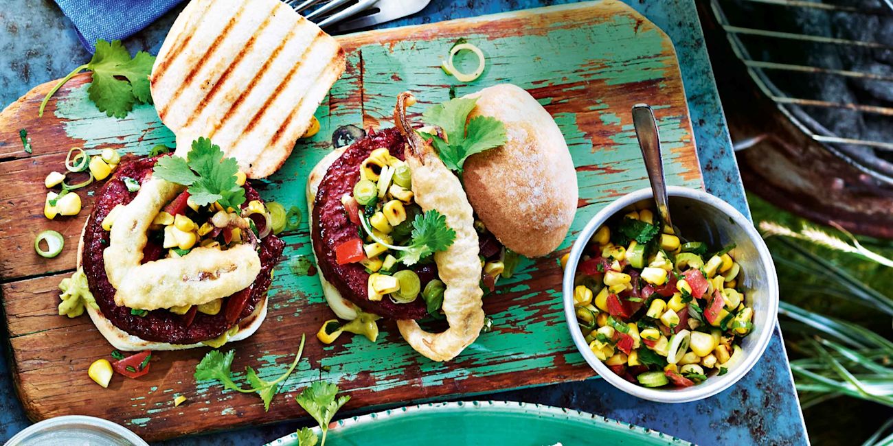 Incredible vegan burger with salsa and crispy jalapeños Incredible vegan burger with salsa and crispy jalapeños