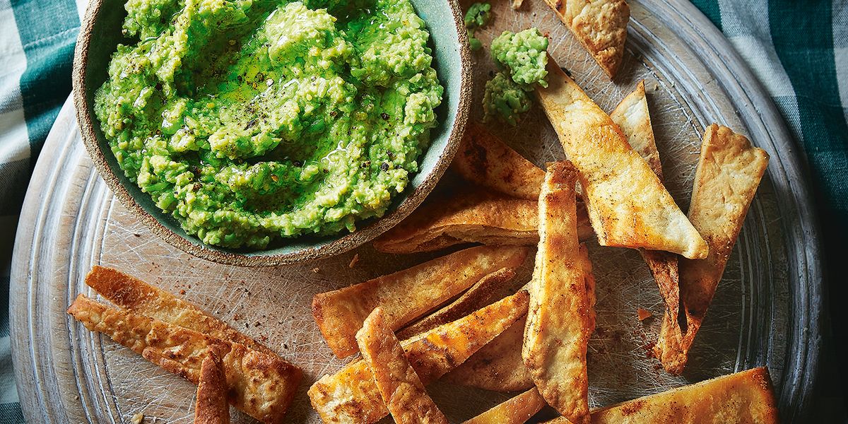Pea houmous with chilli dippers Pea houmous with chilli dippers