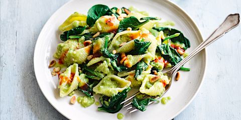 Creamy avocado and sweet chilli pasta