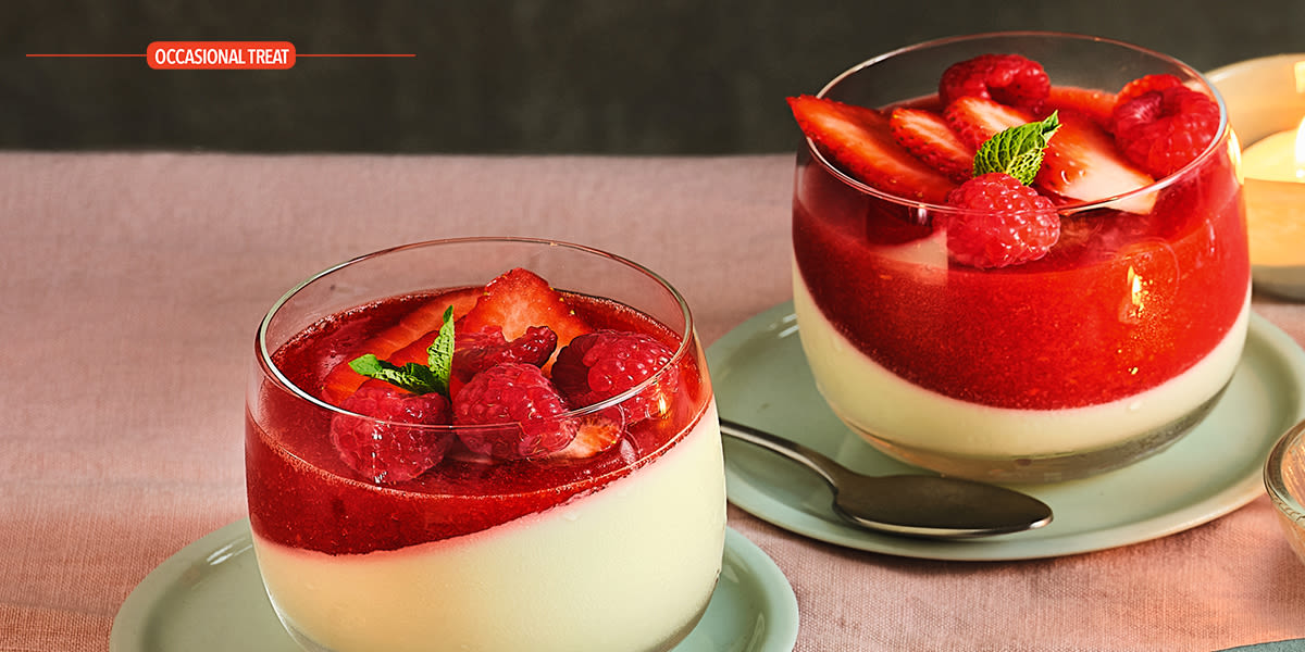 Raspberry & strawberry panna cotta jellies Raspberry & strawberry panna cotta jellies
