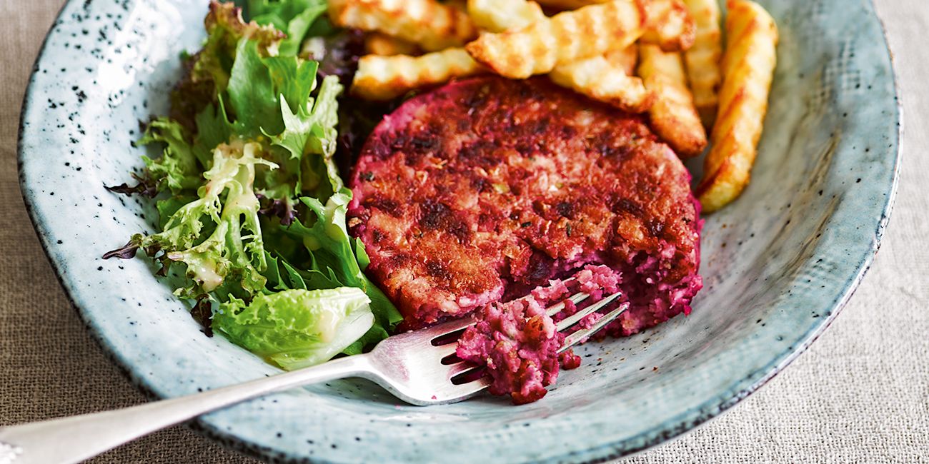 Beetroot and halloumi burgers Beetroot and halloumi burgers