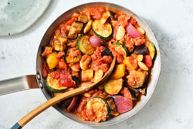 Mediterranean-Style Vegetable Stew Mediterranean-Style Vegetable Stew