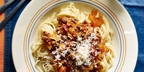 Spaghetti bolognese with anchovies