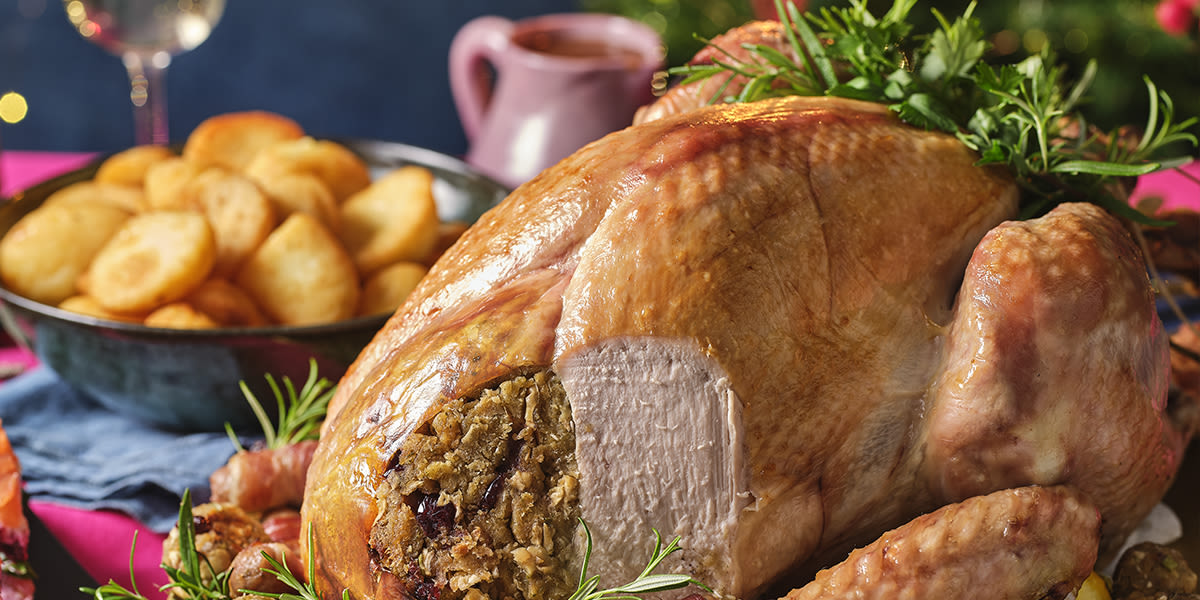 Roast turkey with all the trimmings Roast turkey with all the trimmings