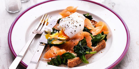 Smoked salmon, spinach and egg