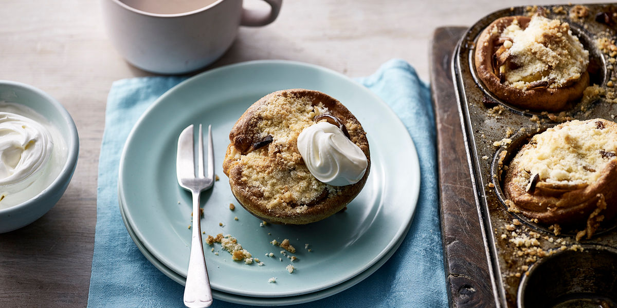 Yorkshire puddings with apple crumble filling Yorkshire puddings with apple crumble filling
