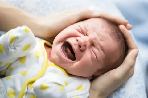 Mumsandbabes - Inilah Saat Tepat Memijat Bayi, Manfaatnya Langsung Terbukti