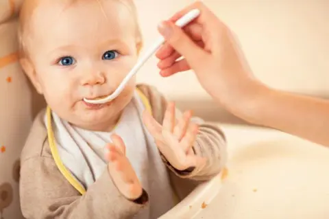 Mumsandbabes - Berita Kesehatan Anak: Trik Menghindari MPASI yang Membuat Bayi Alergi