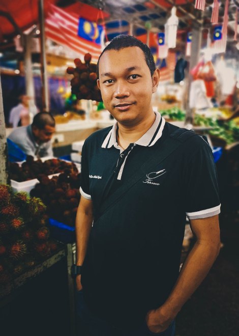 One of your friendly foodie hosts in Kuala Lumpur