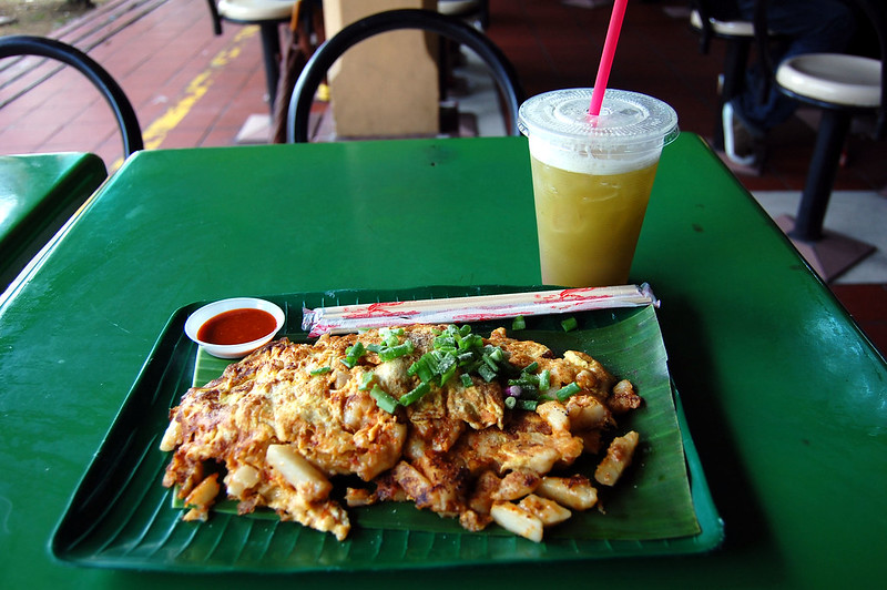 Fried carrot cake - best hawker food in Singapore