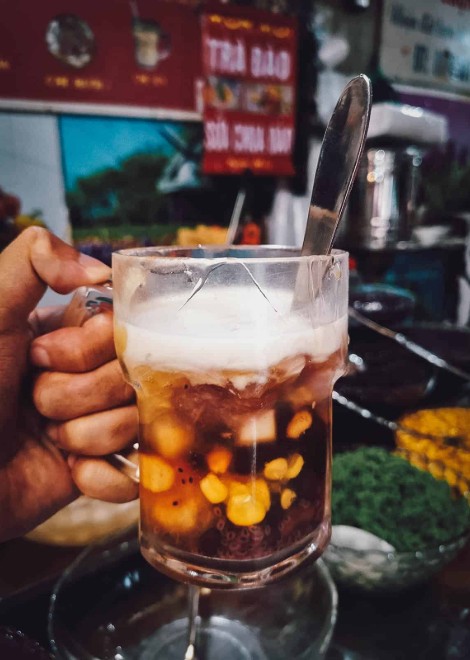 All locals drinks included in this chef-led Hanoi markets tour
