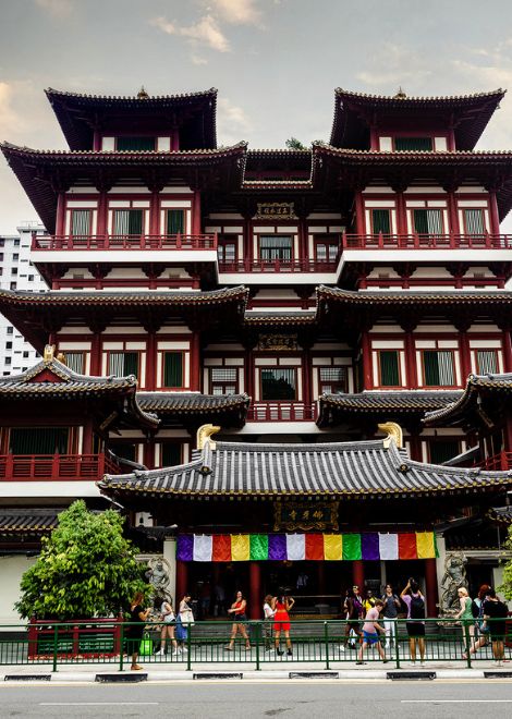 Start opposite the Buddha Tooth Relic Temple in Chinatown.