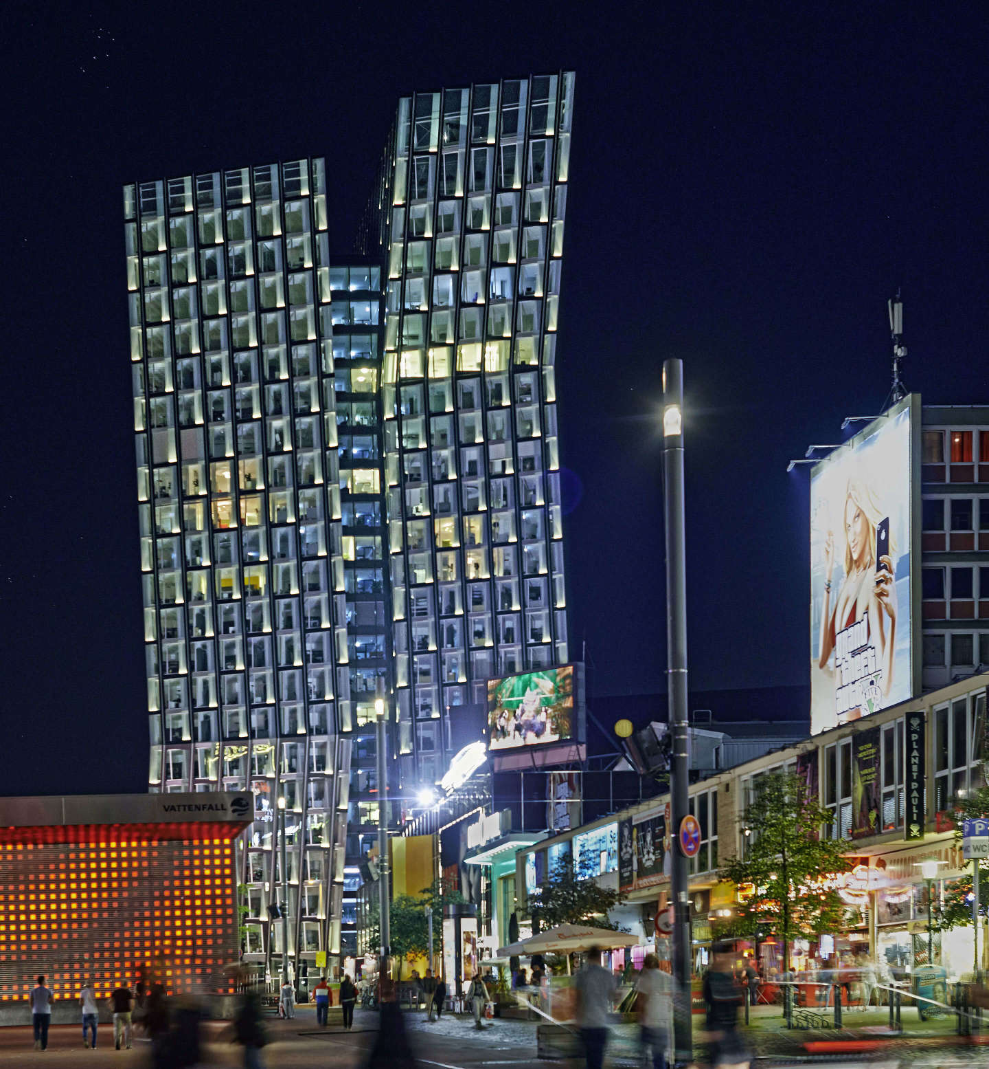 Bild: Wahrzeichen St. Paulis und attraktive Büroadresse - Hamburgs Tanzende Türme 