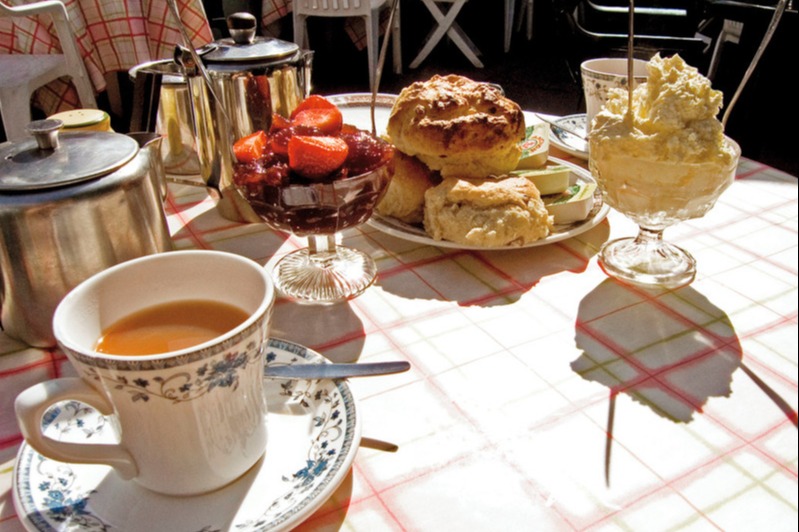 Afternoon tea in London for 7,800 Avios