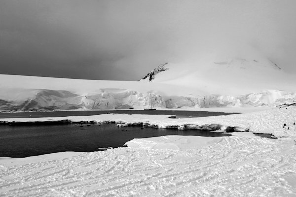 Losse-Antarctic-Icebreaker-11