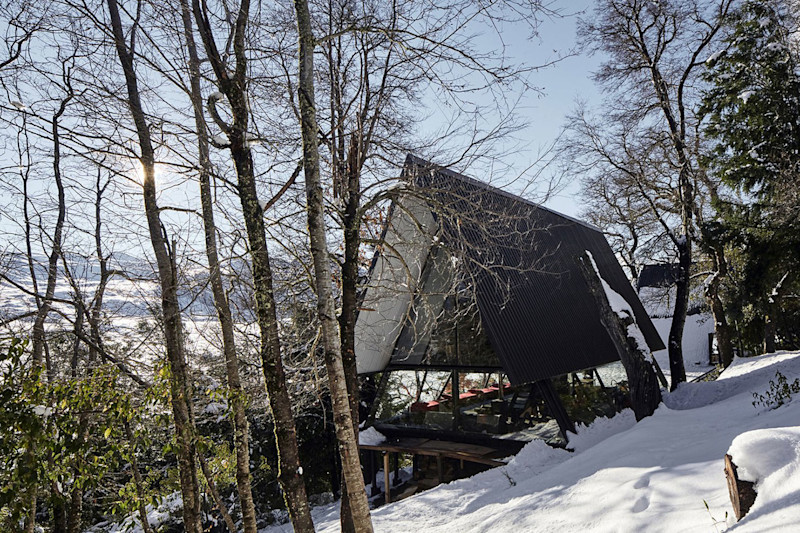 Chile-Prism-Black-Aframe-Cabin-Fieldmag-1