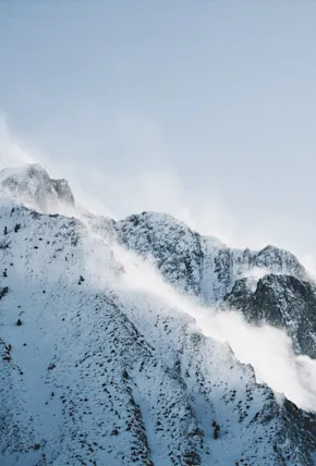 Capturing the Solitude of Early Winter in the Eastern Sierra