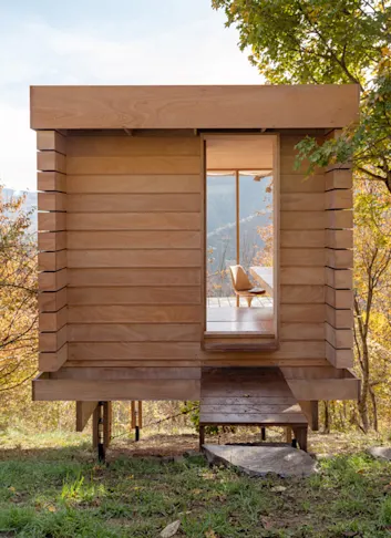 Italy's Off-Grid Hermitage Cabin Is a Prefab Made to be Moved