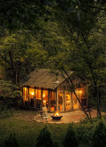 10 Unique Glass Houses, Treehouses, and Cabins to Rent Across America