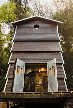 The 11 Best UK Glamping Spots to Glamping in Devon County