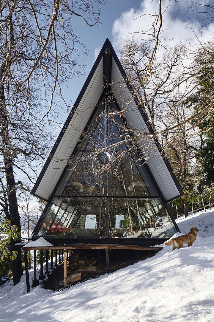 Chile-Prism-Black-Aframe-Cabin-Fieldmag-11