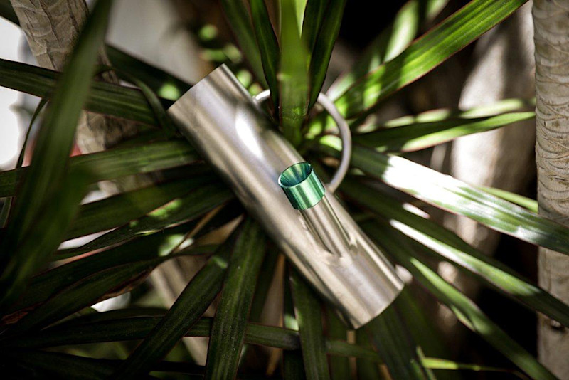 DangleBong™️ Titanium Water Pipe ($109.69)