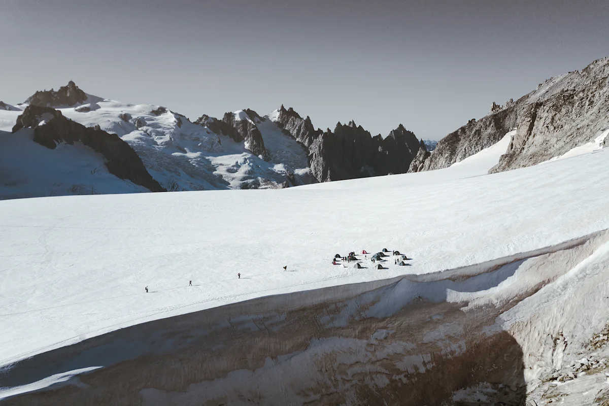 samaya-antoine-mesnage-camp-landscape