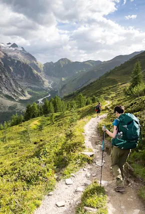 Vivid Photos of the Iconic Hut-to-Hut Tour du Mont Blanc