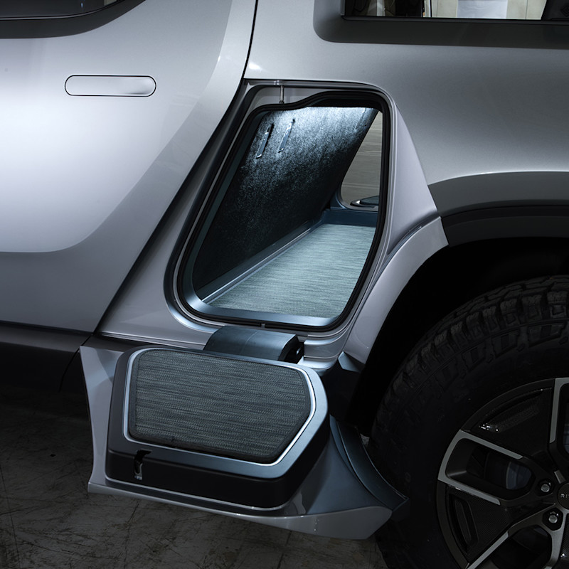 Passthrough storage designed for skis and snowboards