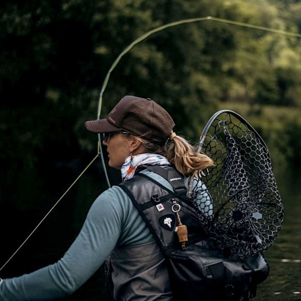 fly-fishing-vedavoo-beast-sling-pack-lifestyle