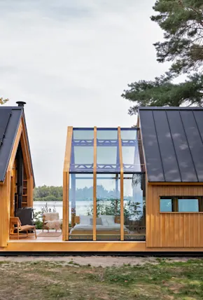 Cabin ANNA Transforms to Match the Weather (or Your Mood)