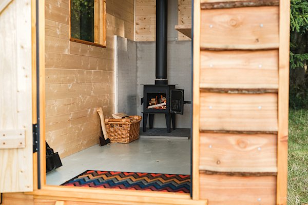 Misc-Adv-Micro-Cabin-Fieldmag-9