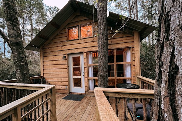 piney-woods-treehouse-kirbyville-texas