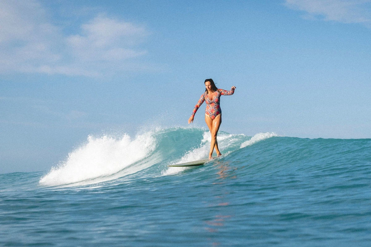 SAND.SALT.SURF.SUN. Tiki Girl Men's UPF 50+ UV Sun Protection Performance Long Sleeve T-Shirt Small / White