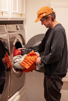 How to Wash a Down Jacket: An Expert Guide to Caring for Down Garments