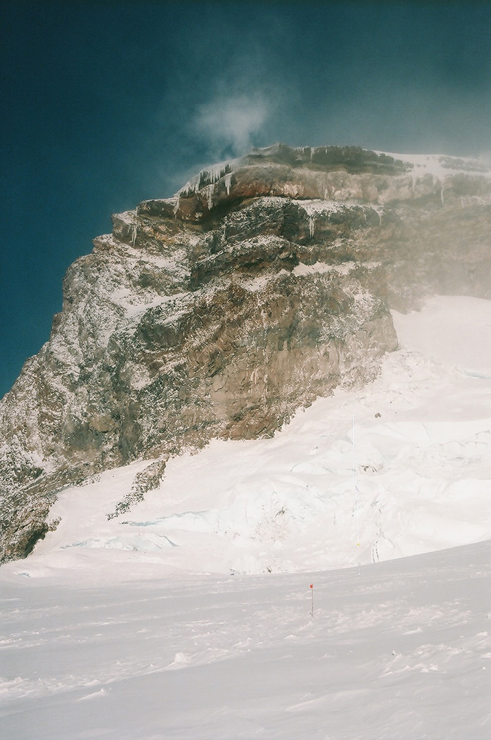 Alex-Eaton-Climb-Rainier-June-Fieldmag-14
