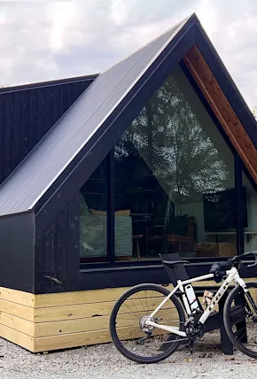 Outbound Stowe Review: A Retro Vermont Motel Reinvented for Outdoor Lovers
