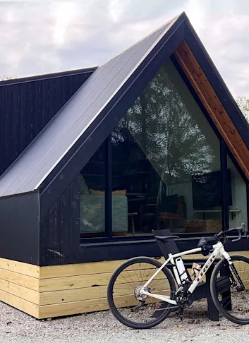 Outbound Stowe Review: A Retro Vermont Motel Reinvented for Outdoor Lovers