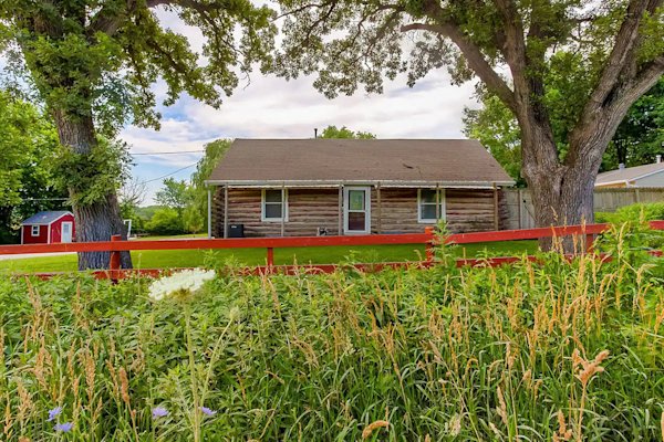 iowa-cabin-rentals-iconic-iowa-1920-cabin