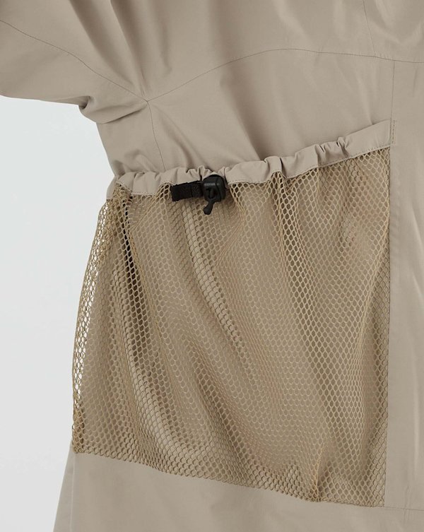 Goldwin-Gore-Tex-Utility-Mountain-Jacket-Field-Mag-4