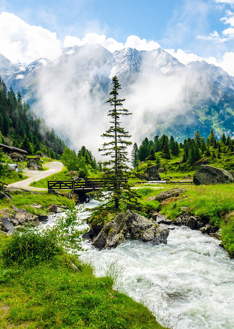 Stephen-Dagley-Austria-Hut-Hiking-Fieldmag-9