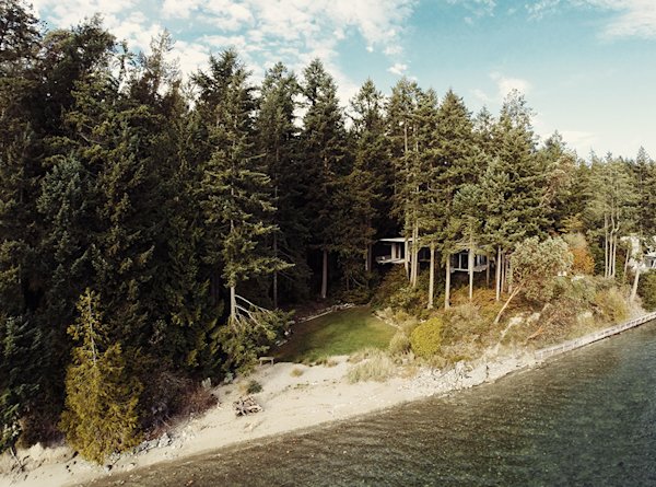 Project: Jim Olson's Cabin at Longbranch, WA. Photography by Kevin Scott / Olson Kundig