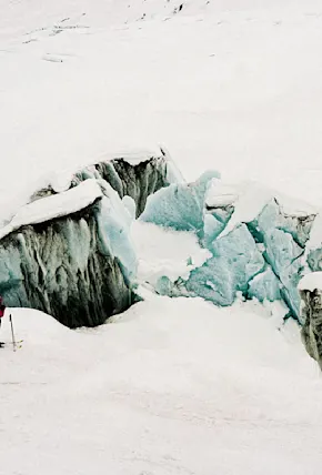 16 Film Photos Capture a Week of Off-Piste Ski Touring Chamonix