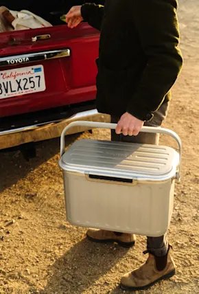 Genius "Ice-Free" Oyster Tempo Cooler Is Lightweight, Strong, and Stylish