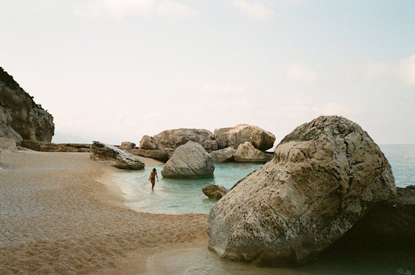 Mcinnis-Sardinia-Guide-FieldMag-13